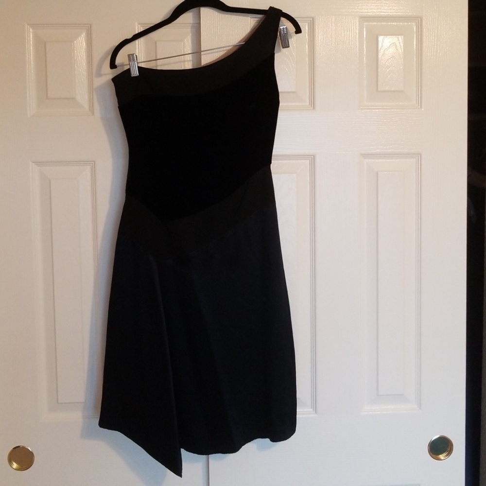 BCBGmaxazaria black cocktail dress size 2